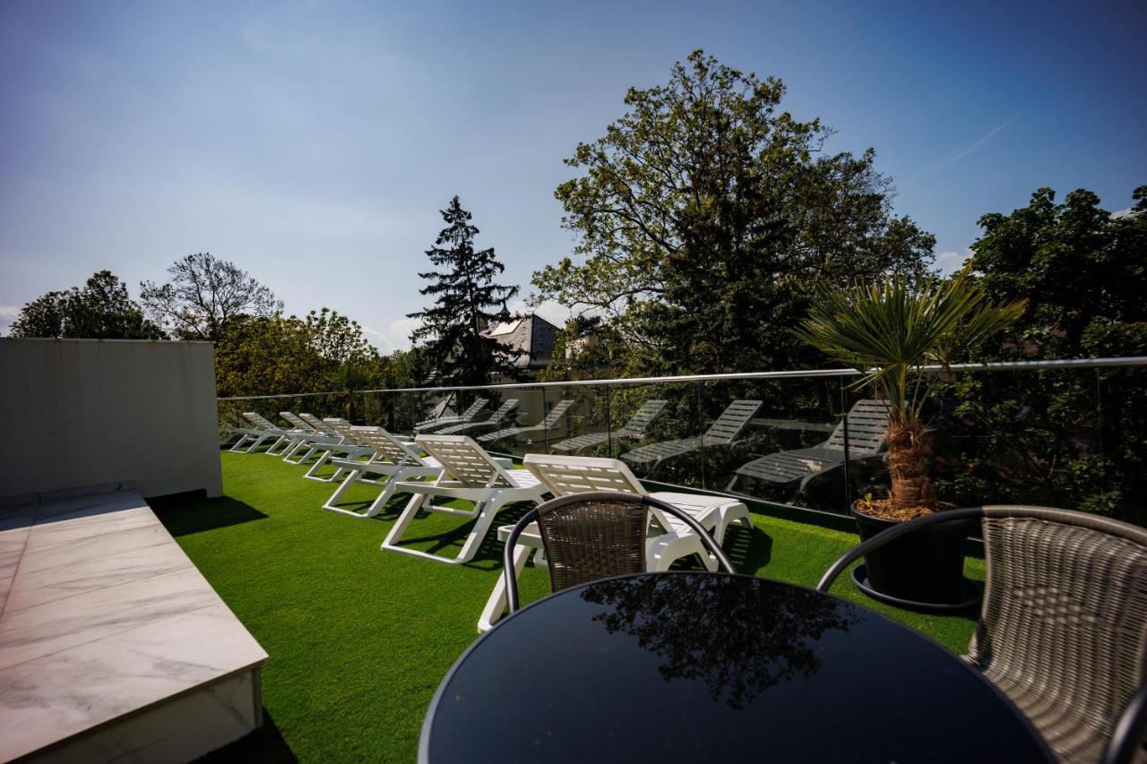 Villa Bauhaus Wellness Apartman Шиофок Экстерьер фото